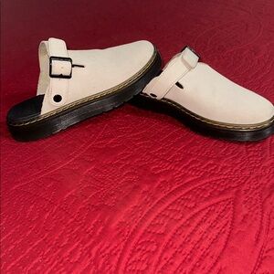 Dr. Martens Carlson mules size 8 women’s